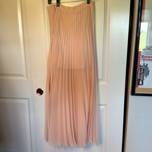 Bebe Soft Pink Pocket Pleated Maxi Skirt Small - Picture 6 of 11